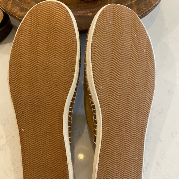 NEVER WORN- SEAVEES Ocean Park Mule in Camel in Slip On - Picture 9 of 9